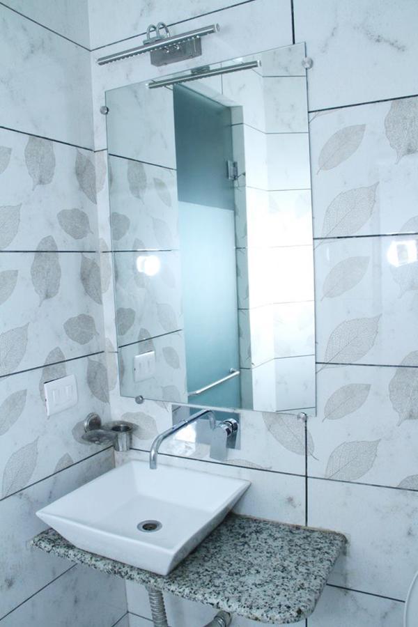 Dreamz Suites New Delhi Exterior foto